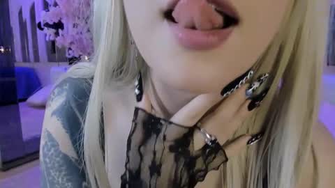 Biizzy online show from 11, 11, 2025