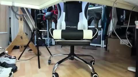 bisexualjay online show from 6, 1, 2026