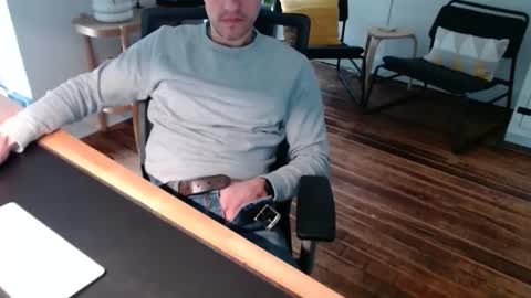 Snapshot of bisexy_man chatting on 4, 3, 2026 bisexy_man online show from 4, 3, 2026