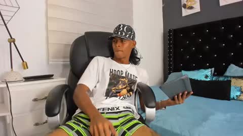 boy online show from 27, 2, 2025