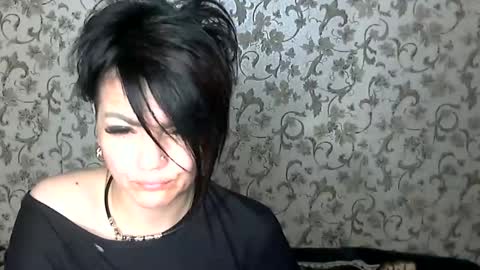 Snapshot of black_hot_01 chatting on 21, 10, 2025 black_hot_01 online show from 21, 10, 2025