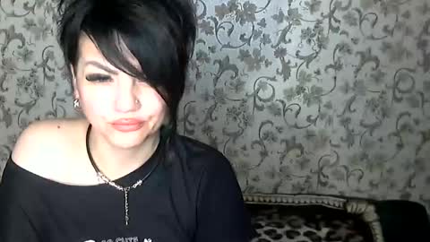 Snapshot of black_hot_01 chatting on 27, 10, 2025 black_hot_01 online show from 27, 10, 2025