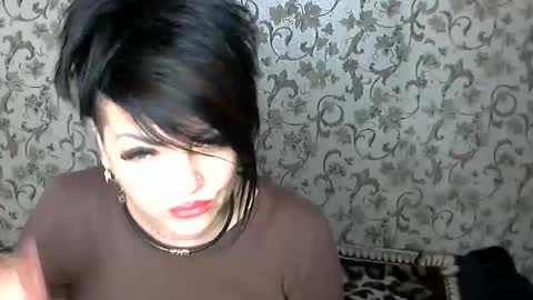 Snapshot of black_hot_01 chatting on 2, 11, 2025 black_hot_01 online show from 2, 11, 2025