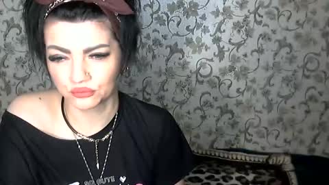 Snapshot of black_hot_01 chatting on 13, 11, 2025 black_hot_01 online show from 13, 11, 2025