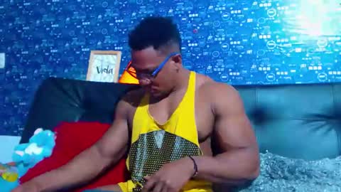 duglas online show from 28, 11, 2025