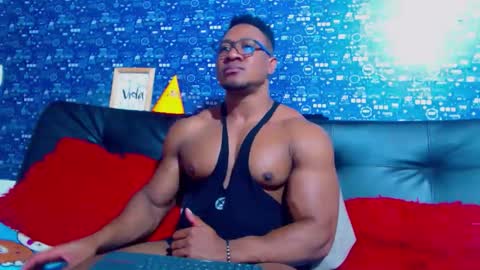 duglas online show from 14, 12, 2025