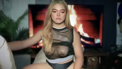 Snapshot of blackbarbiechantalxvx chatting on 4, 2, 2025 blackbarbiechantalxvx online show from 4, 2, 2025