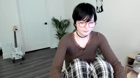 Snapshot of blackberryfizz chatting on 19, 10, 2025 Ella online show from 19, 10, 2025