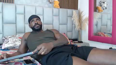 Snapshot of blackemperador chatting on 27, 11, 2025 Black Emperador online show from 27, 11, 2025