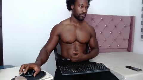 Snapshot of blacknikes chatting on 15, 10, 2025 Twtter 1MikeBeckford Onlyfns beckfordmike online show from 15, 10, 2025