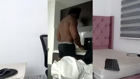 Snapshot of blacknikes chatting on 8, 11, 2025 Twtter 1MikeBeckford Onlyfns beckfordmike online show from 8, 11, 2025