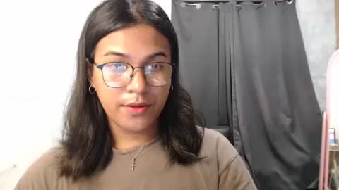 Snapshot of blackpinayts chatting on 25, 10, 2025 Ellez online show from 25, 10, 2025