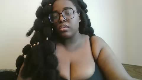 blackqueennie online show from 24, 11, 2025