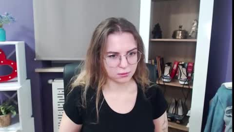 Z O E Y online show from 4, 12, 2024