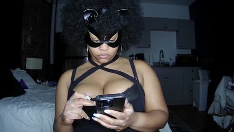 Queen Siren online show from 13, 1, 2025