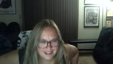 bladesizzo3111 online show from 17, 9, 2025