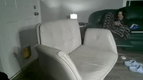 LipsofanAngell online show from 12, 11, 2025