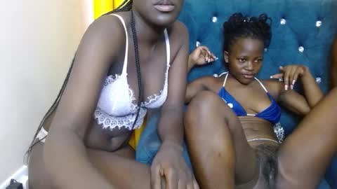 Snapshot of blaq_cherry chatting on 12, 10, 2025 cherry online show from 12, 10, 2025