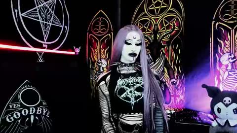 Snapshot of blasphemiangxrl chatting on 17, 10, 2025 online show from 17, 10, 2025