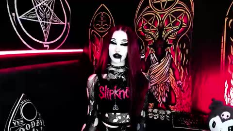 Snapshot of blasphemiangxrl chatting on 1, 11, 2025 online show from 1, 11, 2025