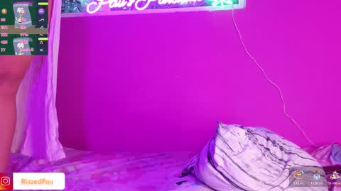 Snapshot of blazedpaux chatting on 14, 12, 2025 Pau online show from 14, 12, 2025