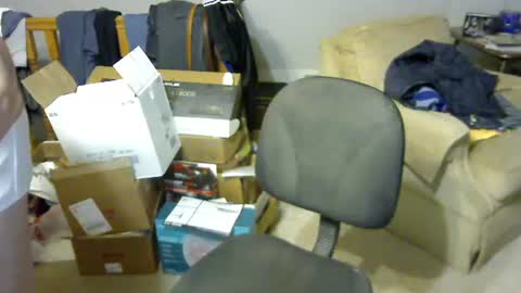 Snapshot of blemon32 chatting on 14, 11, 2025 Bob online show from 14, 11, 2025