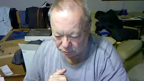 Snapshot of blemon32 chatting on 19, 11, 2025 Bob online show from 19, 11, 2025