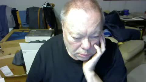 Snapshot of blemon32 chatting on 21, 11, 2025 Bob online show from 21, 11, 2025