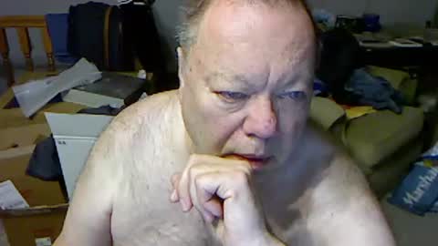 Snapshot of blemon32 chatting on 25, 11, 2025 Bob online show from 25, 11, 2025