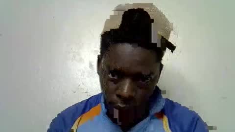 Snapshot of blesse_mixed chatting on 18, 11, 2025 Black brown online show from 18, 11, 2025