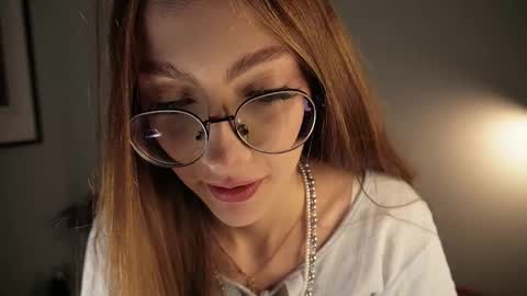  LiLy online show from 16, 9, 2025