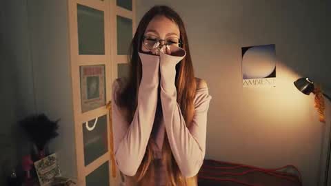  LiLy online show from 18, 9, 2025