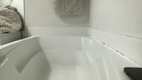 bloggirllaurel online show from 2, 3, 2026