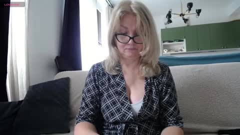 Karina online show from 27, 1, 2025