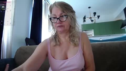 Karina online show from 8, 2, 2025