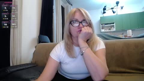 Karina online show from 18, 2, 2025