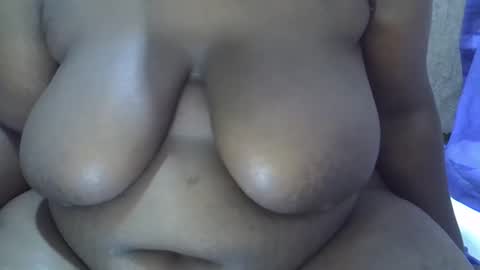 Snapshot of blonde202 chatting on 17, 10, 2025 Abbygael online show from 17, 10, 2025