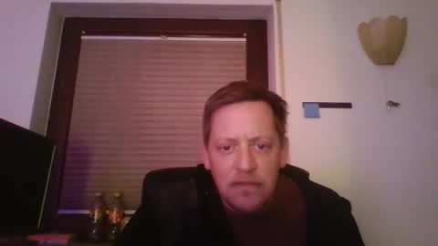 Snapshot of blonde32m chatting on 31, 12, 2024 blonde32m online show from 31, 12, 2024