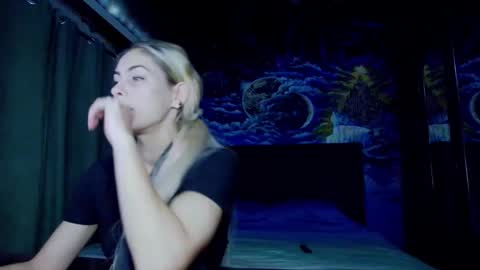 blonde4pasion online show from 10, 9, 2025