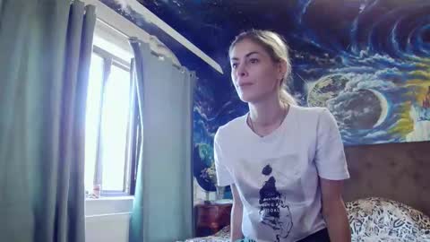 blonde4pasion online show from 20, 10, 2025