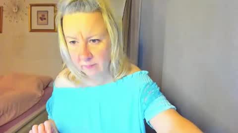 Snapshot of blonde_angel20 chatting on 1, 1, 2025 Nicole online show from 1, 1, 2025