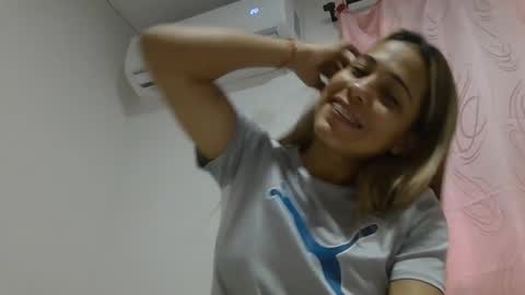 blonde_latina02 online show from 24, 11, 2025