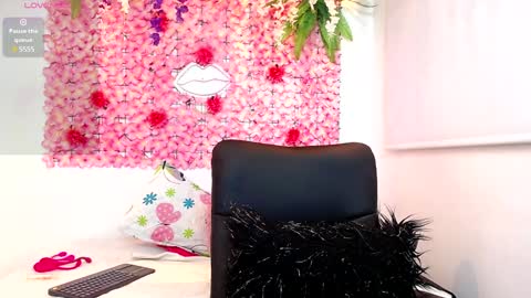 blonde_squirt_ online show from 9, 1, 2025