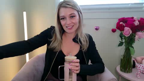 Blonde Stella online show from 12, 2, 2026