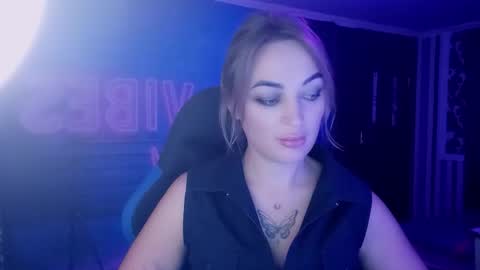 Snapshot of blonde_temptation chatting on 13, 10, 2025 Meryem online show from 13, 10, 2025