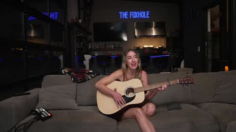 Snapshot of blondefoxsilverfox chatting on 4, 11, 2025 blondefoxsilverfox online show from 4, 11, 2025