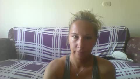 Snapshot of blondiepam23 chatting on 8, 11, 2025 BlondiePam online show from 8, 11, 2025