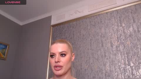 Snapshot of blondiestarxxx chatting on 11, 3, 2025 Helen online show from 11, 3, 2025