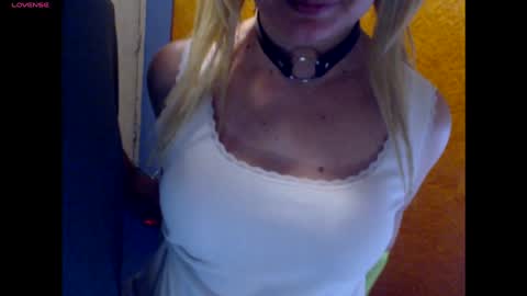 Snapshot of blontsex chatting on 6, 12, 2024 Blontsex online show from 6, 12, 2024