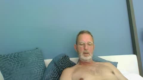 Snapshot of blooming49 chatting on 12, 9, 2025 blooming49 online show from 12, 9, 2025